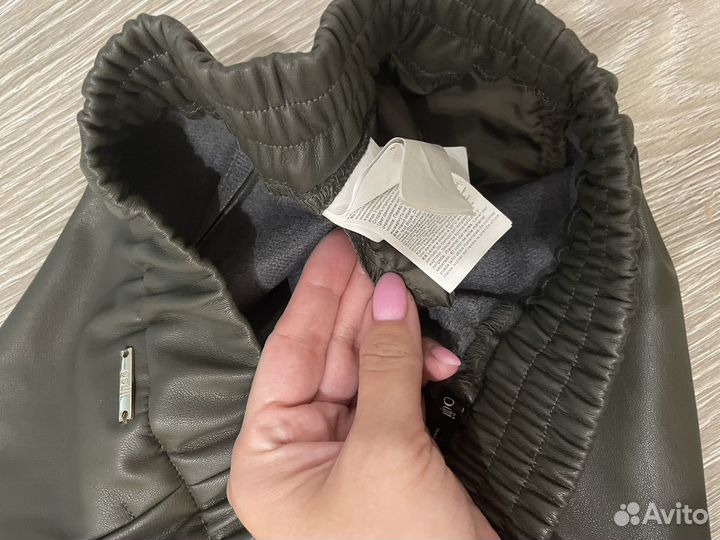 Кожаные шорты 42