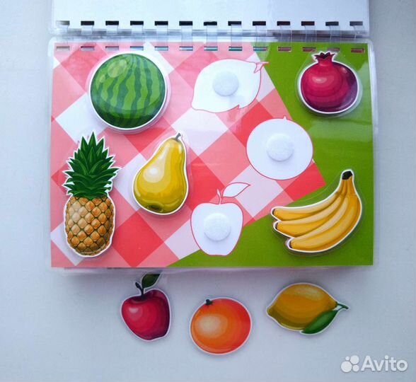 Развивающая книжка на липучках