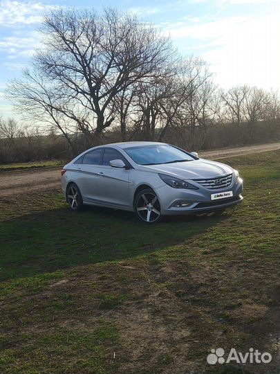 Hyundai Sonata 2.0 МТ, 2012, 205 138 км