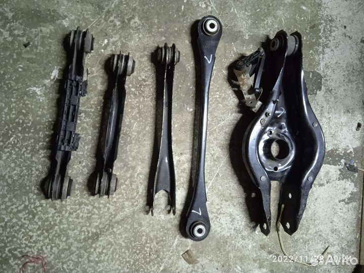 Рычаги задние левая сторона BMW F30