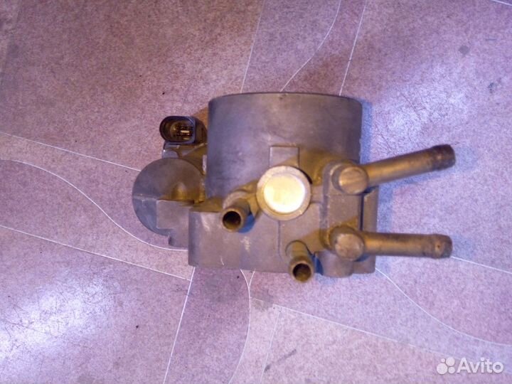 Заслонка дроссельная электрическая audi A6 2,4