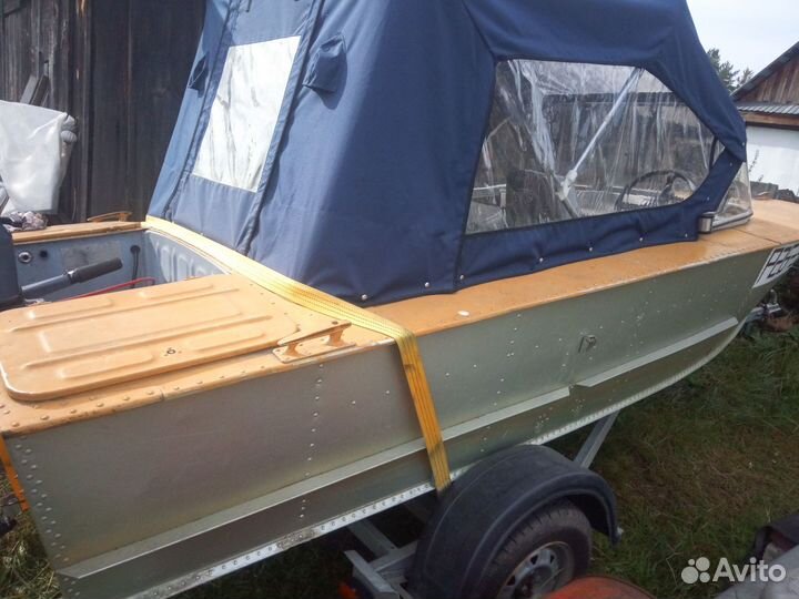 Лодка Прогресс 2М,мотор Yamaha 30, прицеп Laker