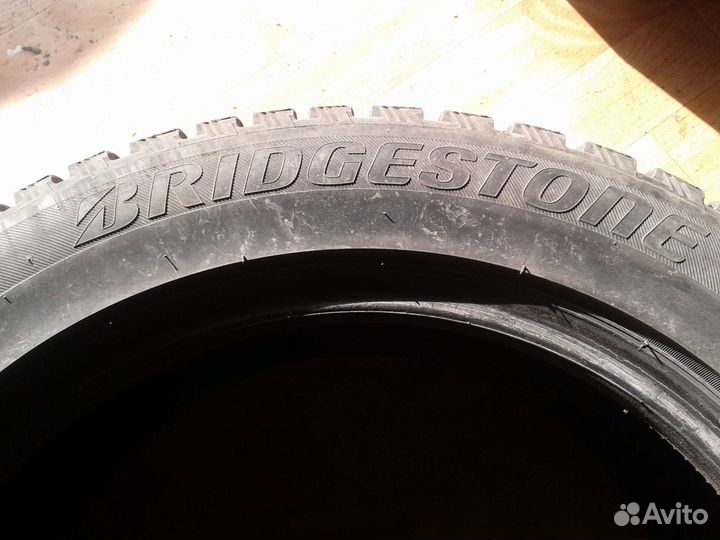 Bridgestone Blizzak Spike-01 205/55 R16 91T