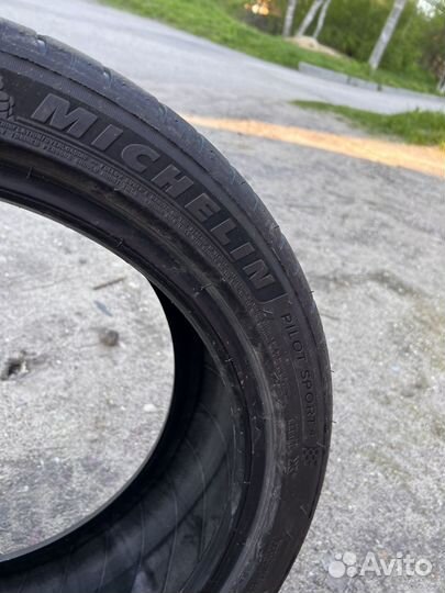 Michelin Pilot Sport 4 225/45 R17 94Y