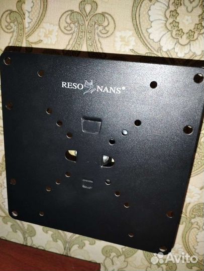 Большой кронштейн для телевизора на стену