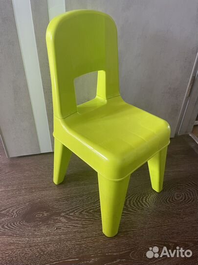 Детский пластиковый стул
