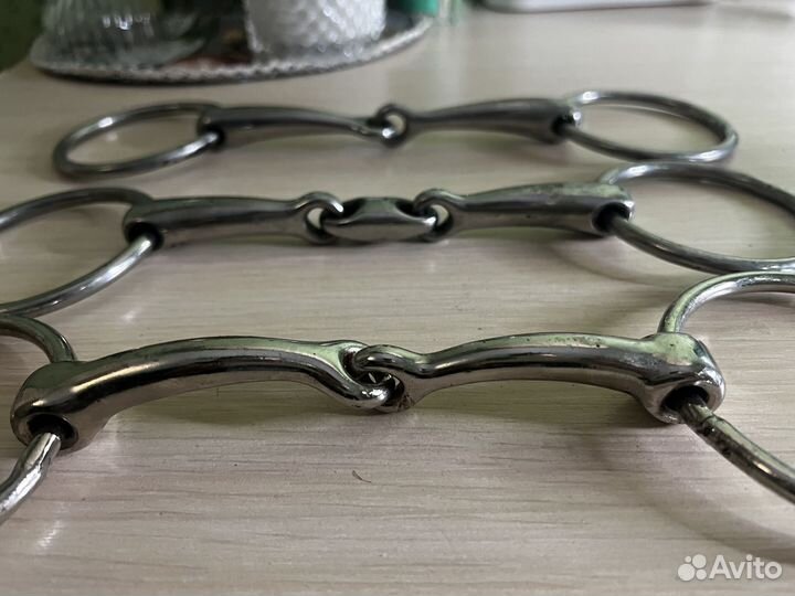 Трензель для лошади