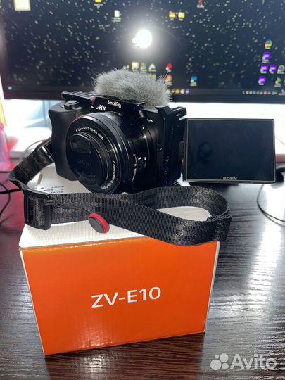 Фотоаппарат Sony ZV-E10 kit 16-50mm F3,5-5,6