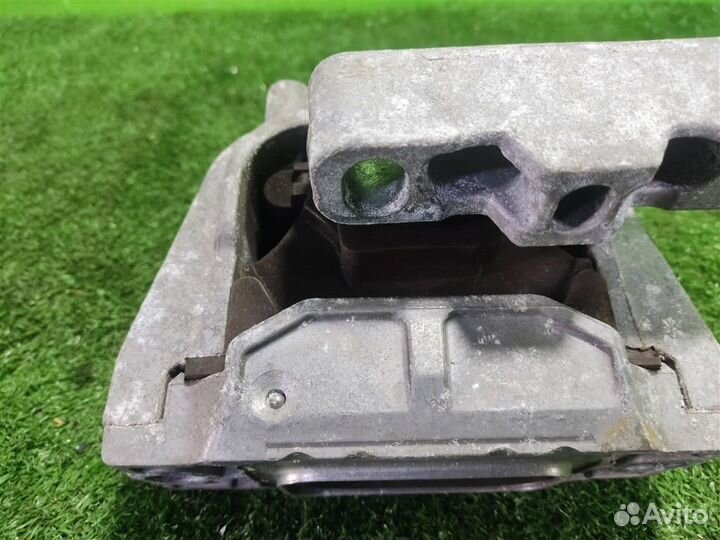 Опора (подушка) двигателя правая volkswagen Caddy