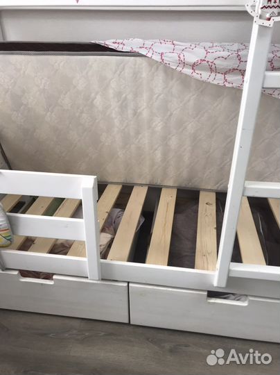 Детская кровать двухъярусная