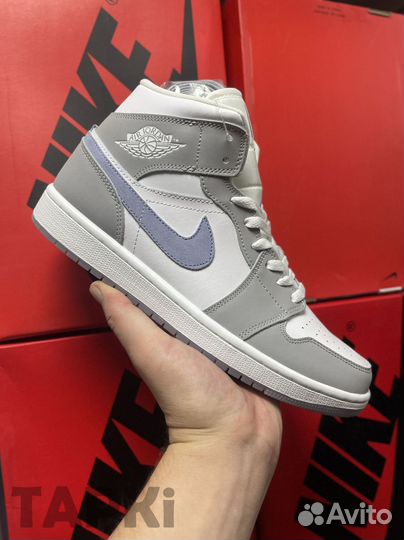 Nike Air Jordan 1 Mid Wolf Grey Lux