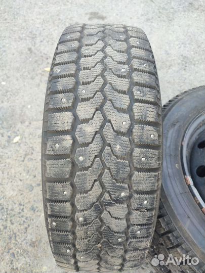 Продам колёса (зима-шипы)