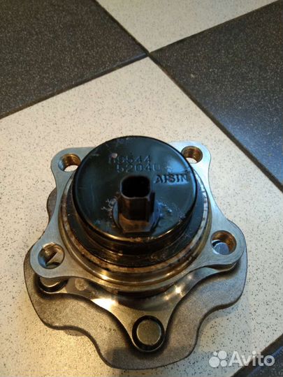 Ступица Toyota Rav4