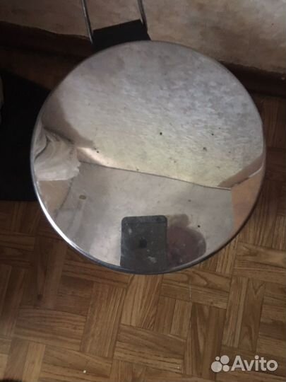 Мусорное ведро с педалью