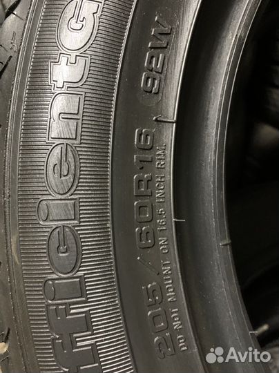 Goodyear EfficientGrip 205/60 R16 92W
