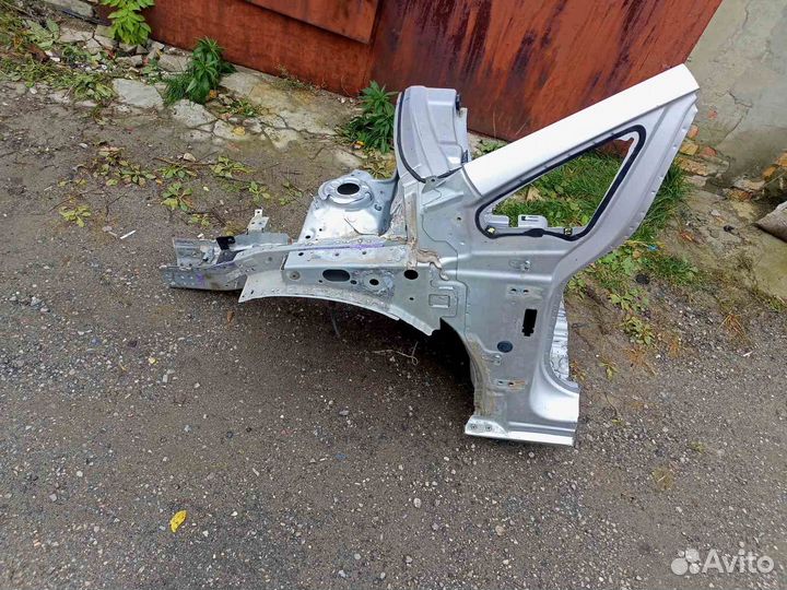 Продам передний левый лонжерон на Опель Астра J