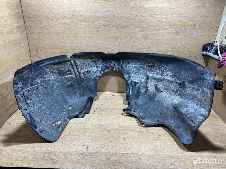 Подкрылок передний левый Ford Focus 1 170427