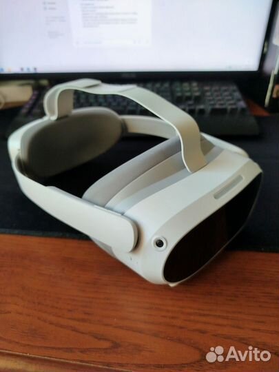 VR очки Pico 4