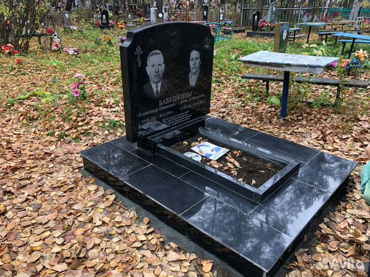 Памятники