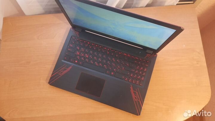 Игровой ноутбук Asus