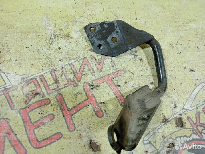 Кронштейн двигателя правый Chevrolet Spark A08S3