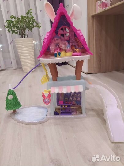 Снежный домик энчантималс с куклой и питомцем