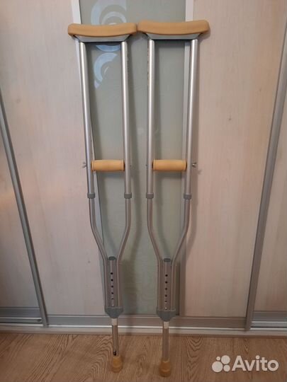 Костыли подмышечные