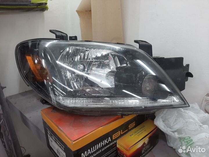 Фары mitsubishi outlander 2006г