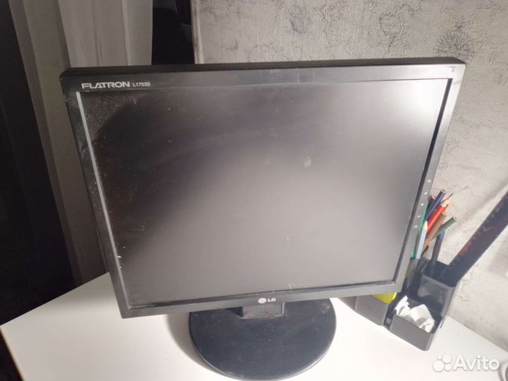 Монитор LG