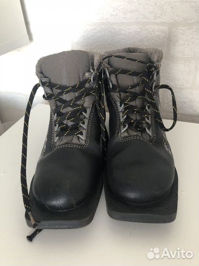 Лыжные ботинки 36 размер