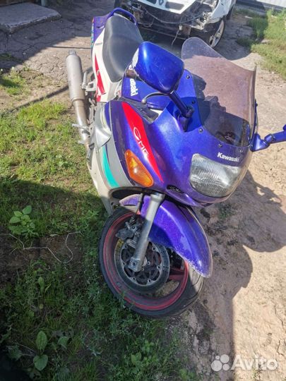 Kawasaki zzr-2