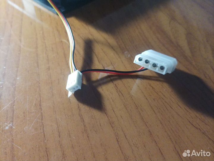 Кулер процеccорный сломано одна лопасть