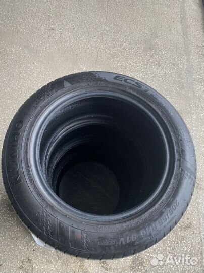 Kumho Ecsta HS51 205/55 R16