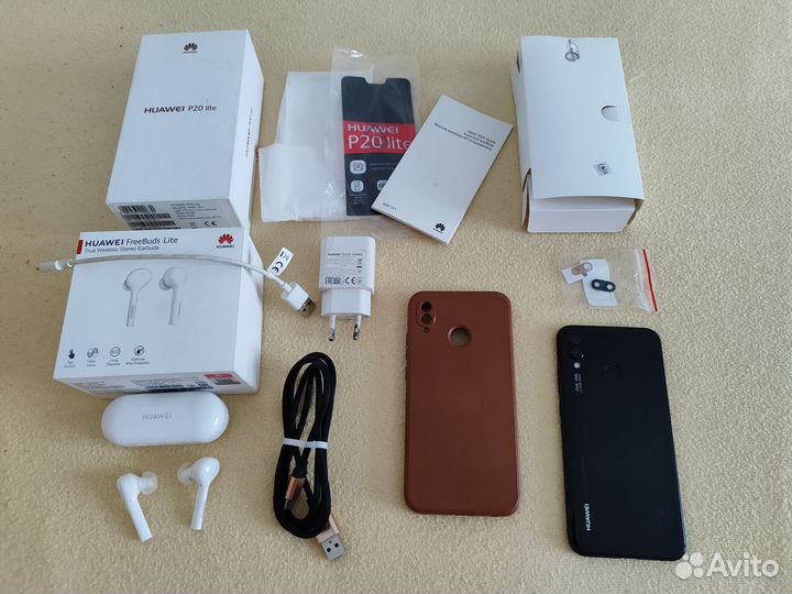 HUAWEI P20 Lite, 4/64 ГБ