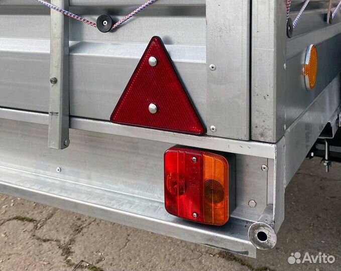 Прицеп 2 на 1,3 с высоким бортом и тентом 0,5м