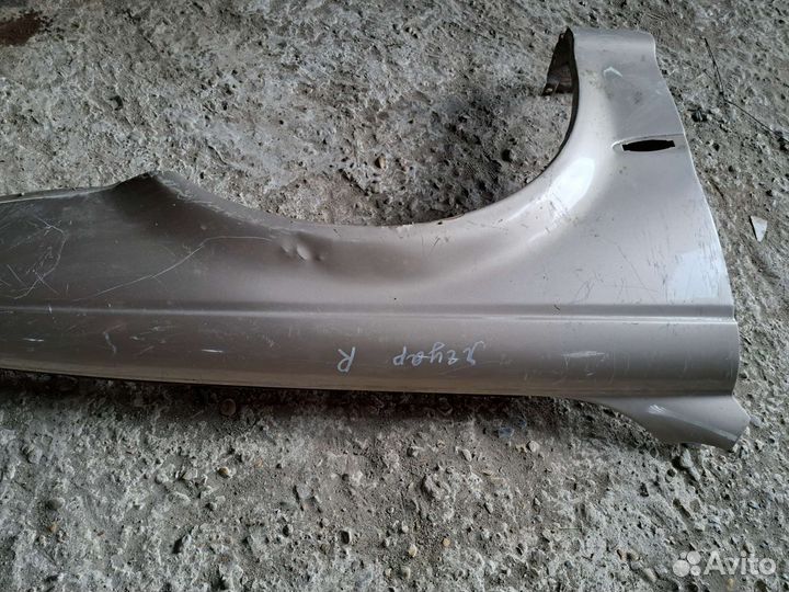 Крыло переднее правое на Jaguar x-type