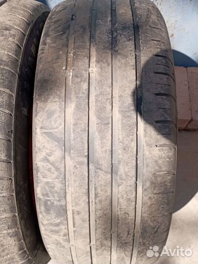 Kumho Ecsta HS51 5/5 R4