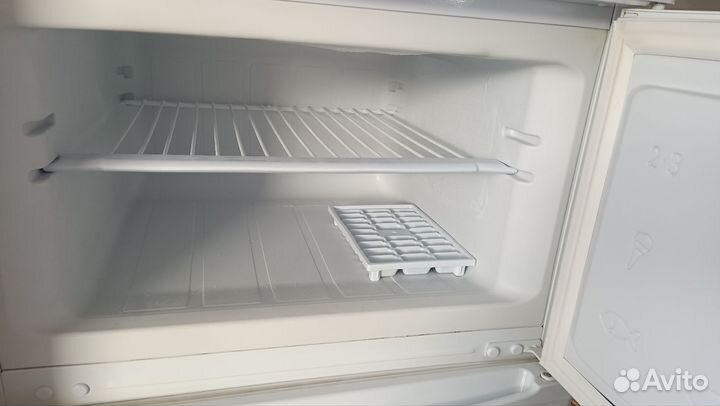 Холодильник Индезит двухкамерный