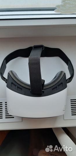 Очки виртуальной реальности Zeiss VR One Plus