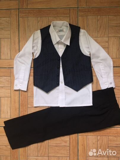 Костюм на мальчика рр 104