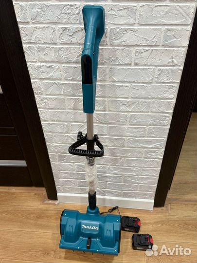 Снегоуборщик аккумуляторный