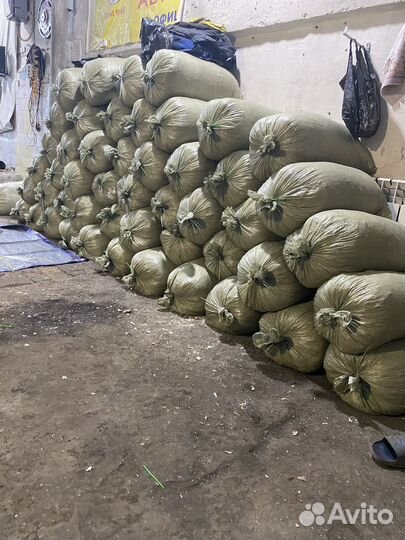 Опилки в мешках