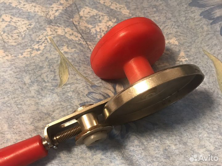 Закаточная машинка для банок