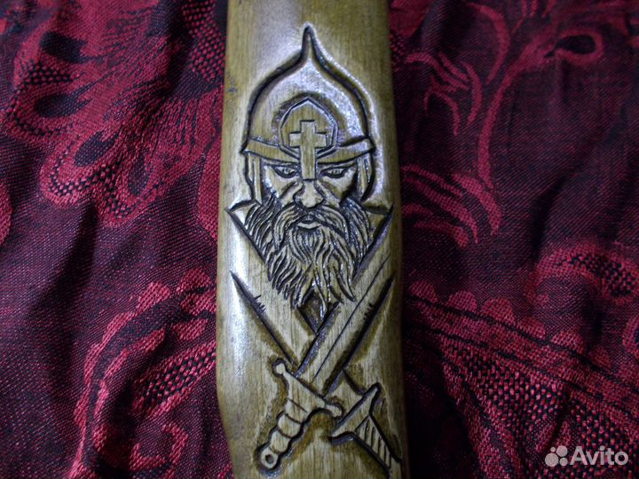 Топорище резное.Витязь и плетёнка.50см