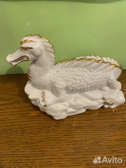 Дракон фарфор