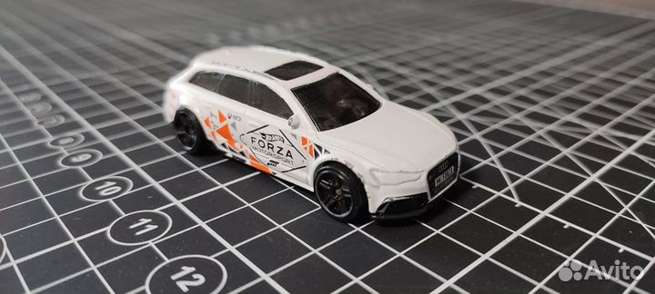 Hot Wheels 17 Audi Rs 6 Avant Forza