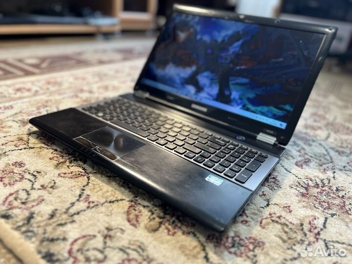 Мощный Ноутбук Samsung i7-8ядер/8гб/GT 540m