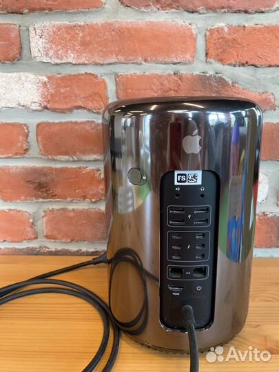 Mac Pro (Late 2013)