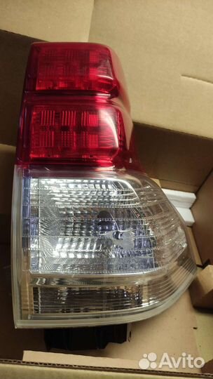 Задний правый фонарь Toyota Land Cruiser Prado 150