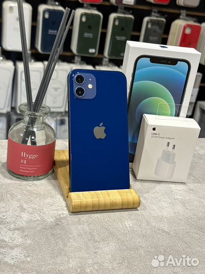 iPhone 12, 64 ГБ